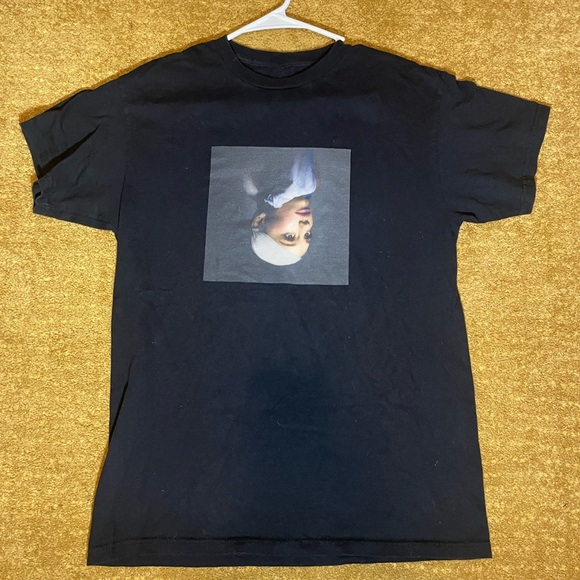 Other - Ariana Grande Black Music Sweetener World Tour 2019 Portrait T-shirt Size Medium